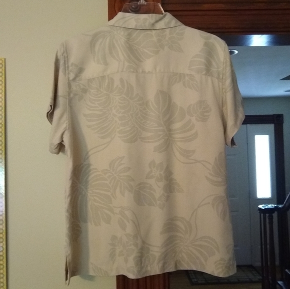 Tommy Bahama Silk Hawaiian Cream Shirt - Picture 4 of 4